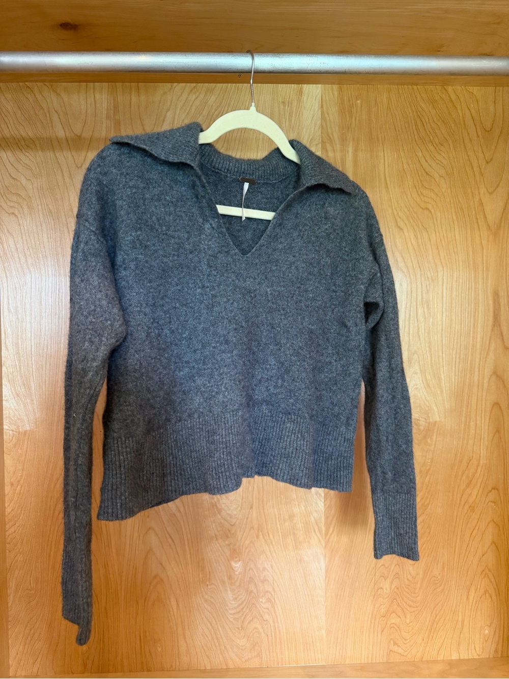 Free People Cashmere Women's Gray Collared V-Neck Sweater